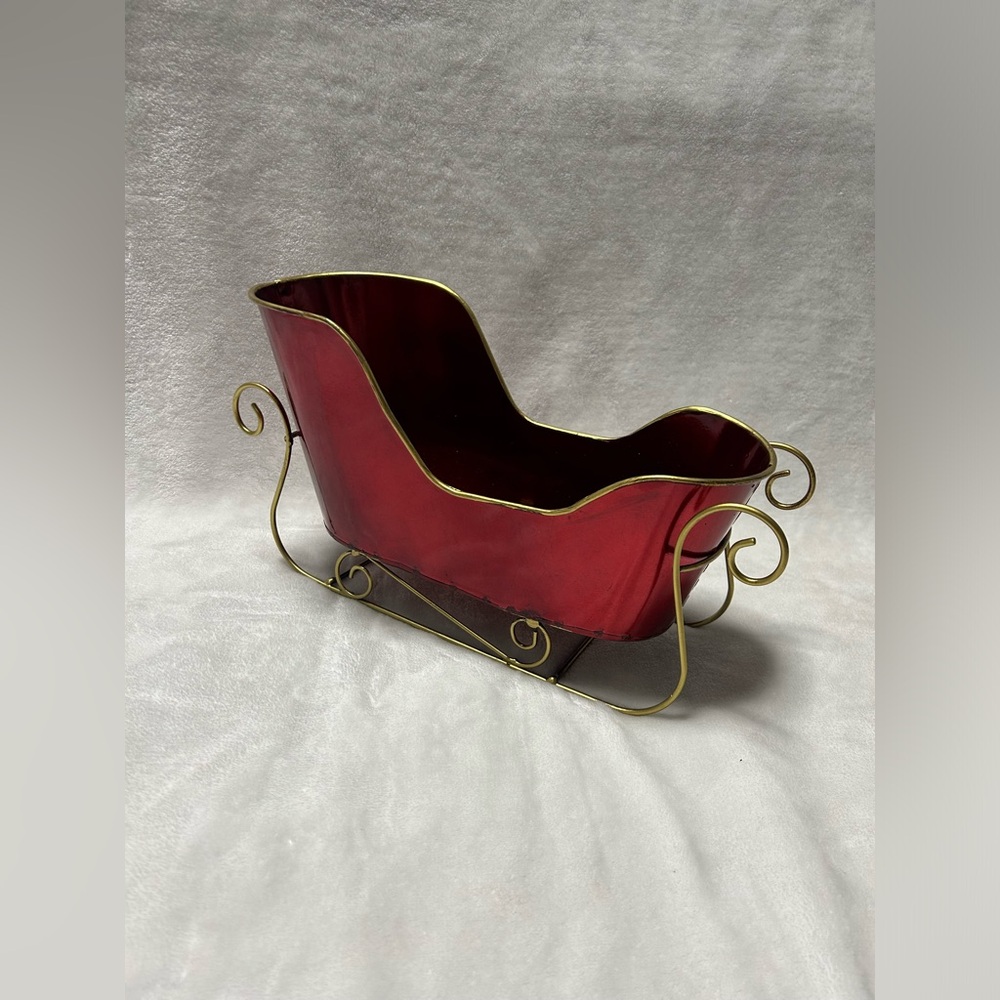 Vintage metal Red Sleigh With Gold Trim Christmas decoration decor